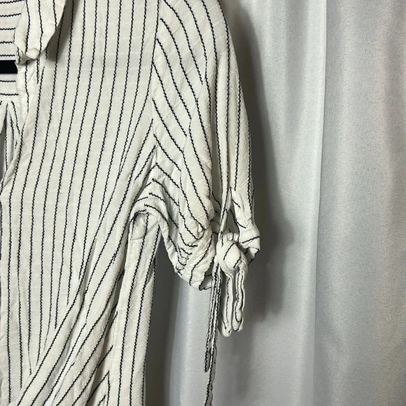 BCBGeneration Stripped Blouse Size S Highlow - Picture 4 of 7